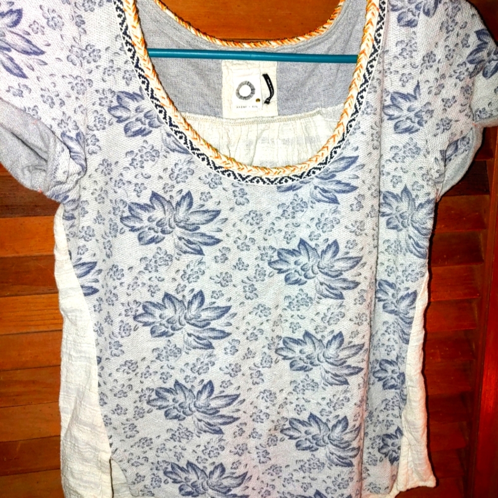 AKEMI + KIN Blouse size XS